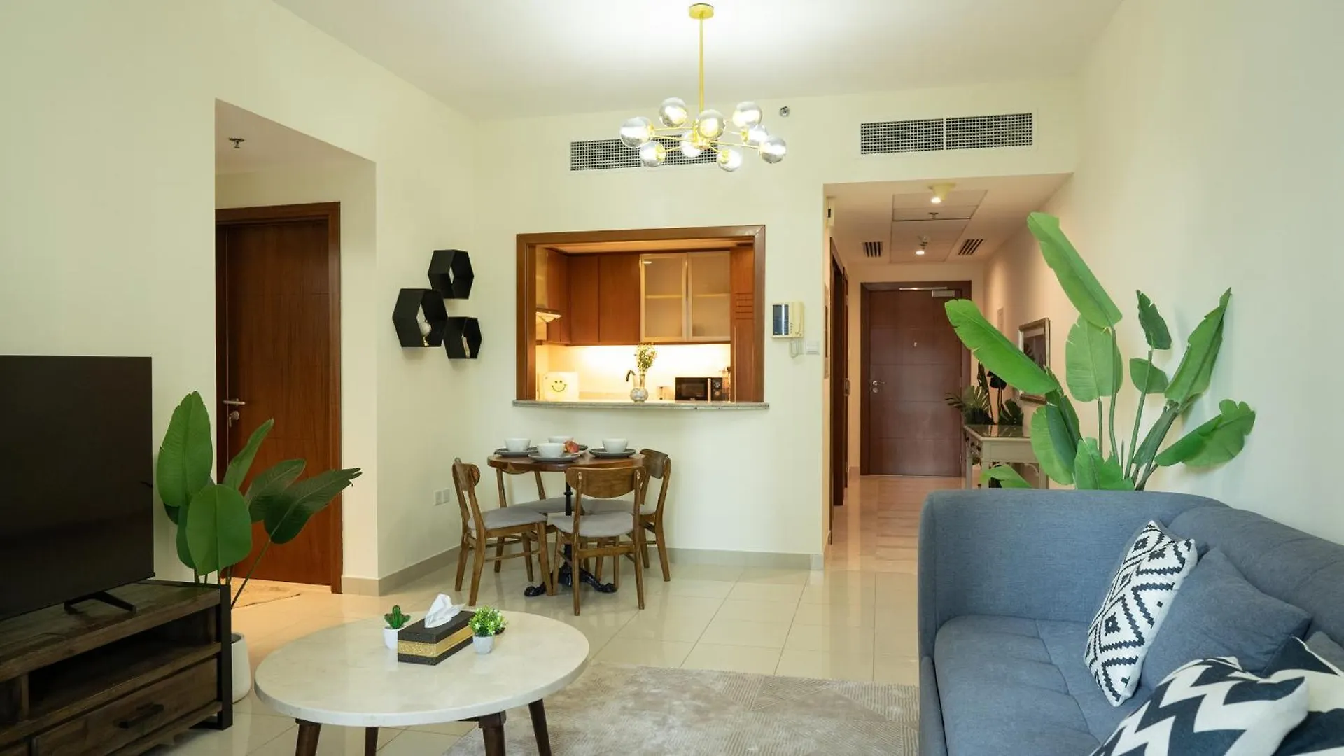 Boho Chic Haven Burj Khalifa View Apartment Dubai 0*,