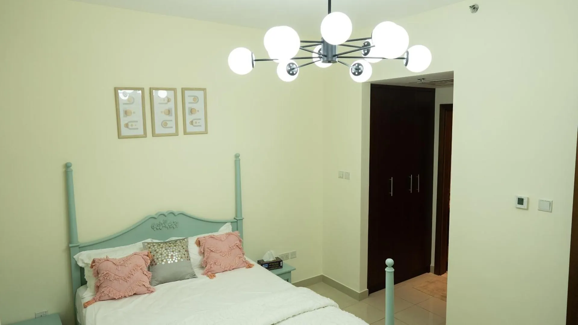 Boho Chic Haven Burj Khalifa View Apartment Dubai