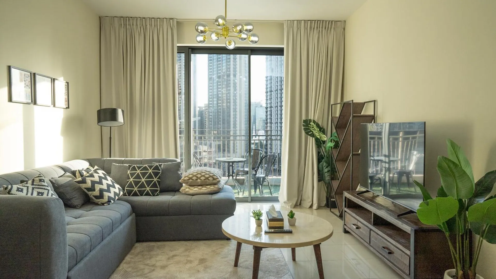 Boho Chic Haven Burj Khalifa View Apartment Dubai 0*,